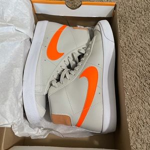 Blazer Mid ‘77 VNTG *NEW IN BOX*